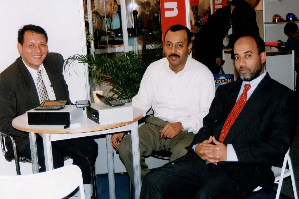 قصة التعريب الرائدة مع د. عدنان القاسم – الجزء الثالث 7 International Hong Kong Tech Gallery Qoran Pixelarab