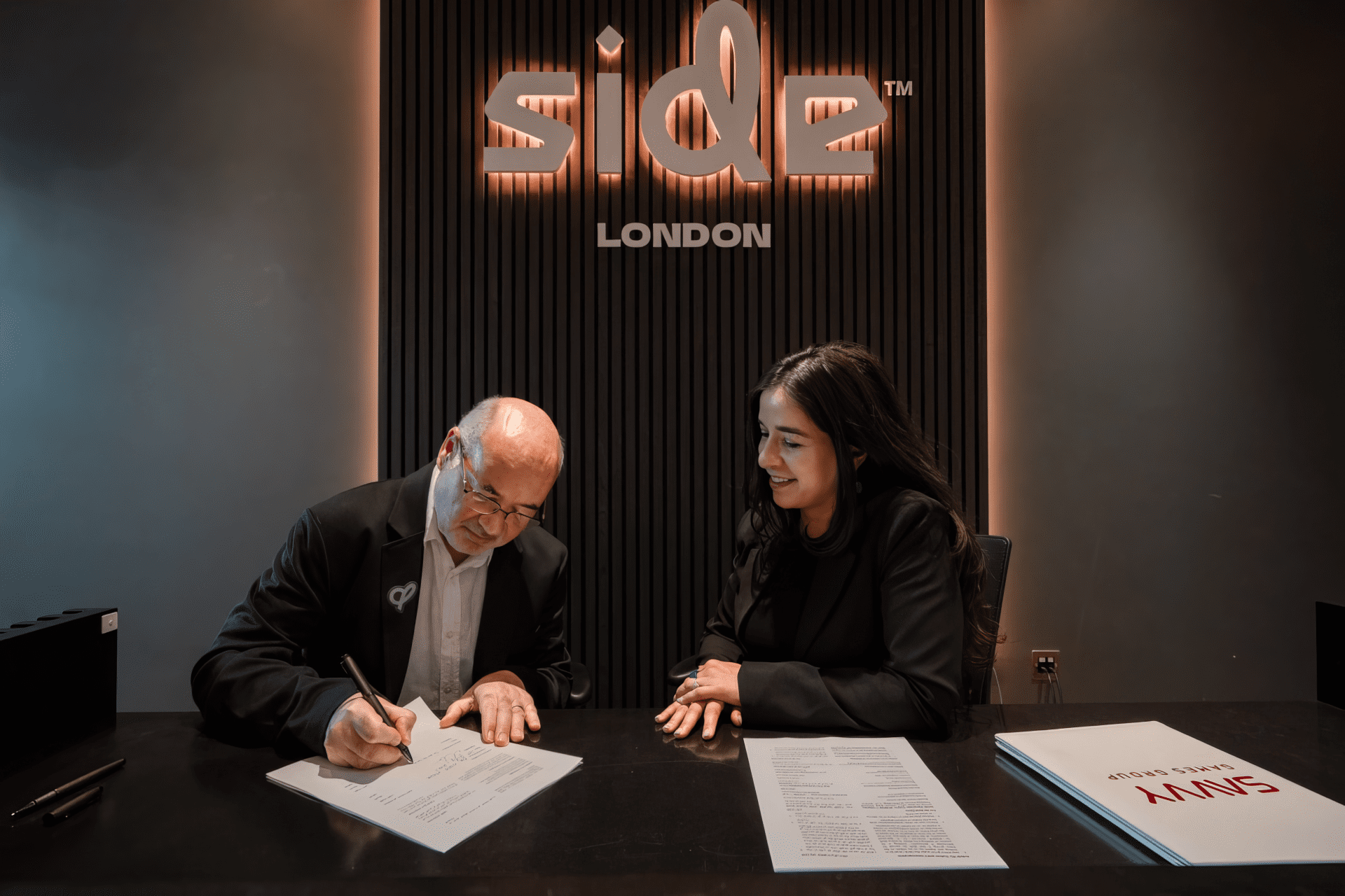 Savvy Side London Pixelarab