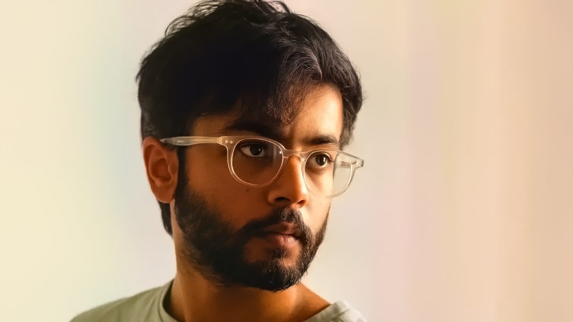 Abrar Chaudhury Apple Pixelarab